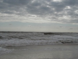 More big waves (Virginia Beach)
