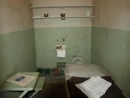 Cell with bed
